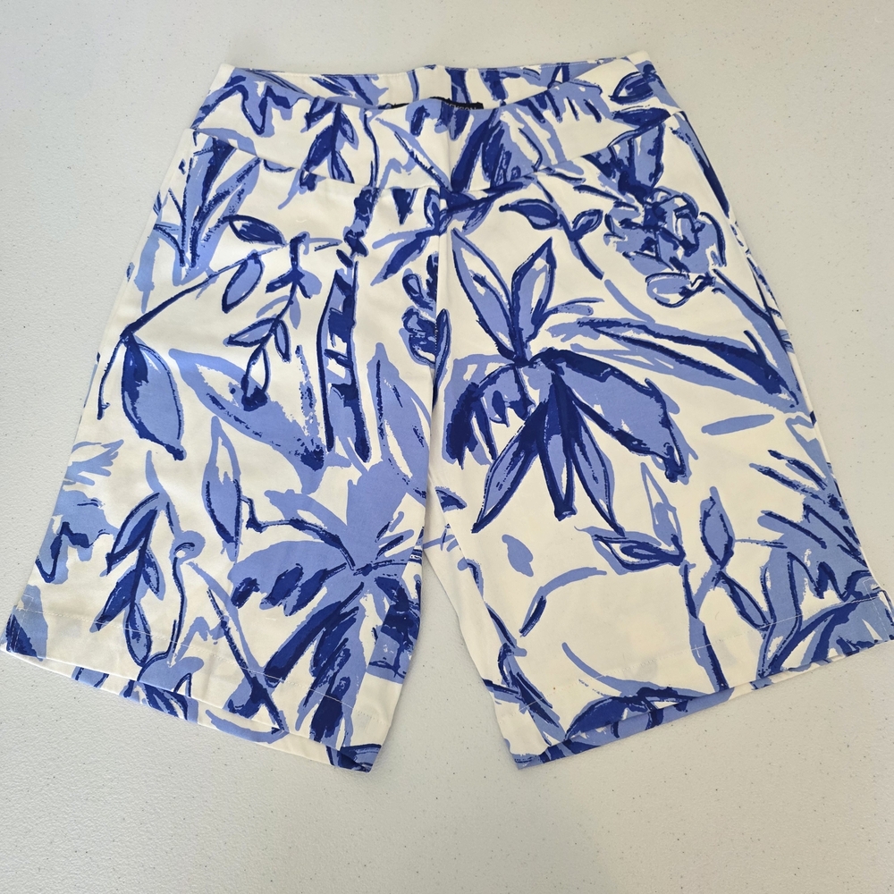 NWT Barbara Erickson Women's Blue Leaf Print Shorts Size 6